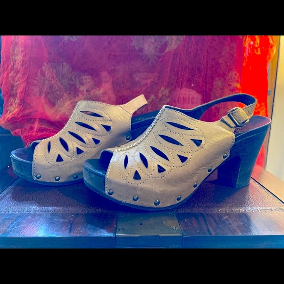 Dansko Rowena Tan Leather Slingback Sandals 38 - Picture 4 of 9